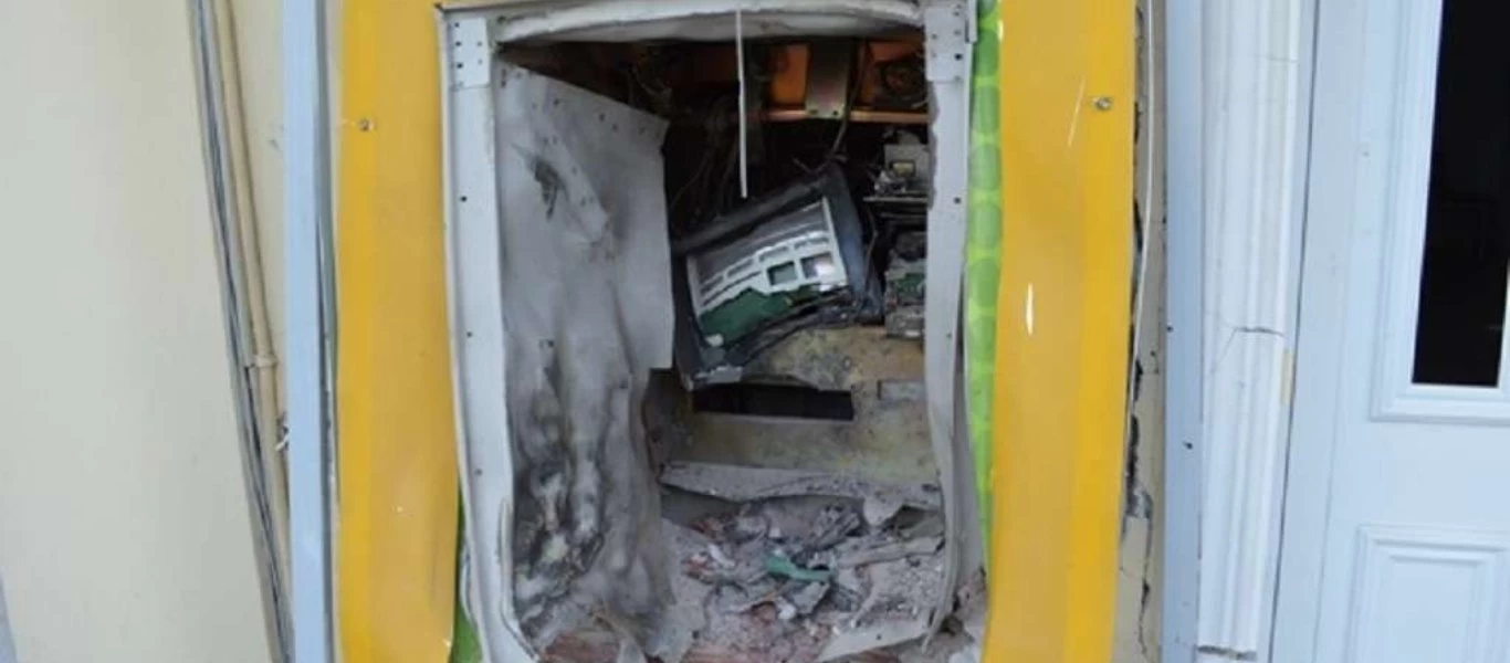 Ποινές κάθειρξης για δύο άτομα για ανατινάξεις AΤΜ στη Χαλκιδική